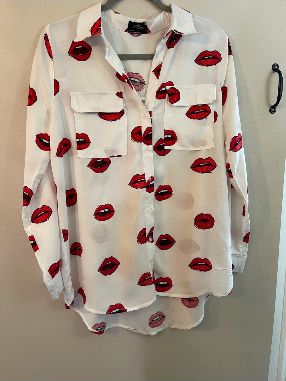 White Button-Up Blouse with Red Lip Print - Stylish Women’s Top